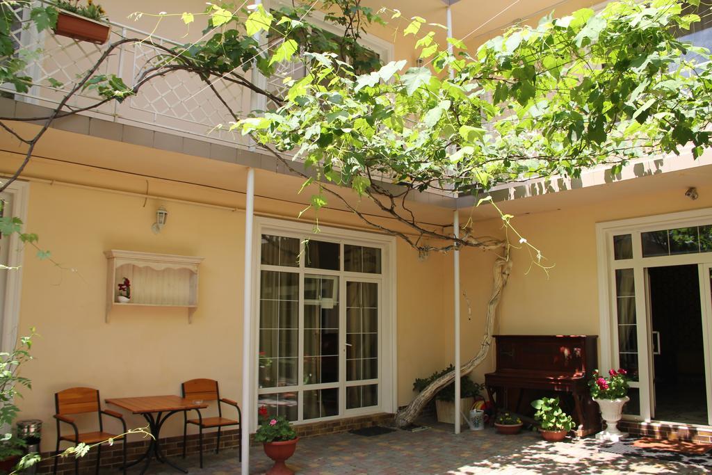Apart Hotel Clumba Odesa Exterior photo