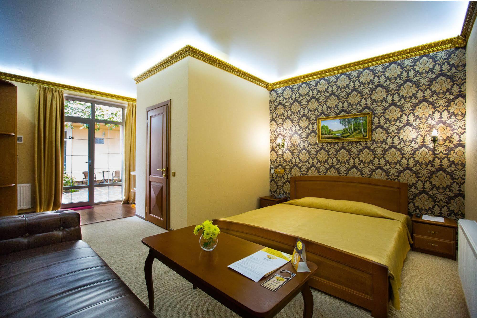 Apart Hotel Clumba Odesa Exterior photo